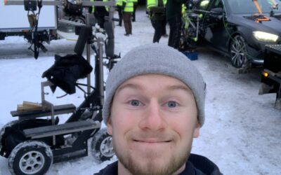 Andreas skriver praktikdagbok från dramainspelning