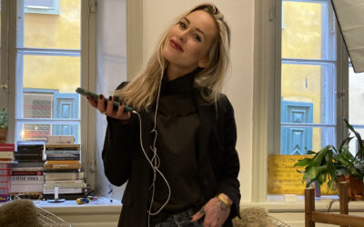 Saga gör praktik som producent för Tack för maten